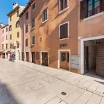 Atrium Town House