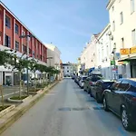 Klimatisierte Wohnung In Zambratija Mit Gepflegtem Garten