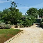 Komfortables Ferienhaus In Sisan