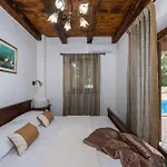 Villa Wish Mit Beheiztem Pool