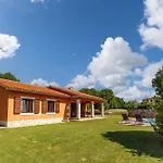 Holiday Home Pinka & Viko - Happy Rentals