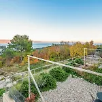 Gorgeous Apartment In Gondolici With Wi-Fi