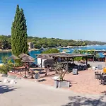 Camping Bijela Uvala - Roan