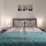 Funtana Apartments Budinjas