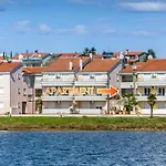 Ivana 26