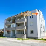 Borka - Kapovica