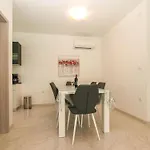 Villa Pikula Ferienwohnung Mit Gemeinsamem Pool