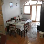 Haus Vickovi Mit Garten Und Gemeinschaftspool
