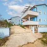 Stunning Apartment In Barbariga
