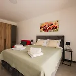 Villa Aura