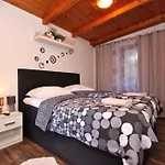 Apartment Tomi