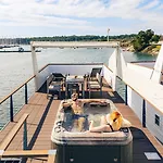 Hausboot Astrid - Floating House