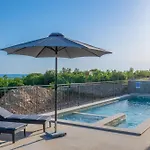 Villa Rita, A Luxurious Private Villa With A Pool Near The Sea