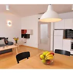 Ferienwohnung In Liznjan Mit Moebliertem Balkon