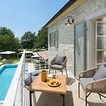 Luxurioese Villa Elena Mit Pool Und Panoramablick