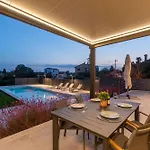 Villa Daniela Fuer 6 Personen Mit Salzwasserpool