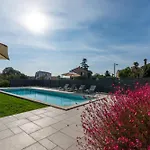 Villa Daniela Fuer 6 Personen Mit Salzwasserpool