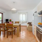 Strandnahe Ferienwohnung Marea Mit Pool Und Garten