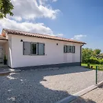 Holiday House Nana
