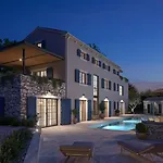 Villa Madora