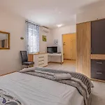 Awesome Apartment In Medulin With Wifi
