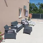 House Monte Cherpo
