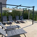Villa Tt Karigador