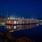 Floating House - Aria