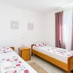 Gruber - Kapovica - Mpolo