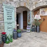 Jasmina Apartment