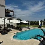 Valdebek Apartments With Pool