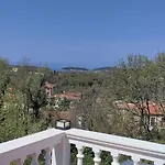 Vila Breskvar