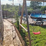 Mimosa Apartment