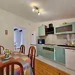Villa Dina