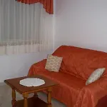 Appartement In Banjole Mit Garten Und Grill