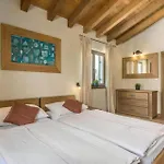 Villa Santi