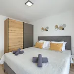 Brand New Villa Leny With Heated Pool