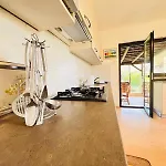 Apartment With Garden And Terrace