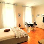 Lavender - City Room With Free Parking