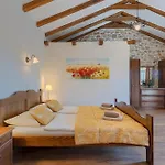 Villa Lamija