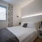 Apartments Vaal In Rovinj With Balcony