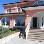 Apartments And Rooms Villa Chiara