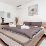 Apartment Ivo