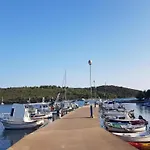 Attractive Apartment In Banjole Near Fratarski Otok Island