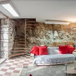 Holiday House Cave Romana