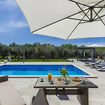 Holiday Home Casa Storija By Interhome
