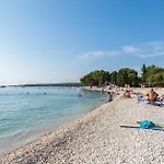 Nice Home In Stancija Paradiz