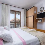 Room With Terace Miranda
