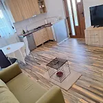 Apartments And Rooms Lorena 236