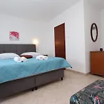 Apartments And Room Silvana